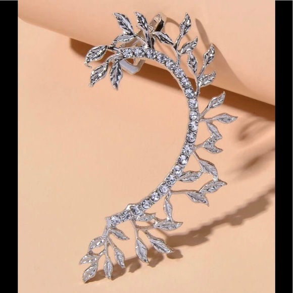🆕 Rhinestone Ear Climber…Brand NEW! Great Gift Idea !!! - Picture 2 of 4